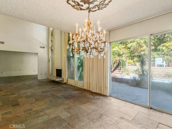 19259 Ludlow St., Porter Ranch CA 91326