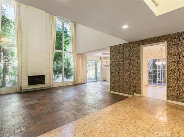 19259 Ludlow St., Porter Ranch CA 91326