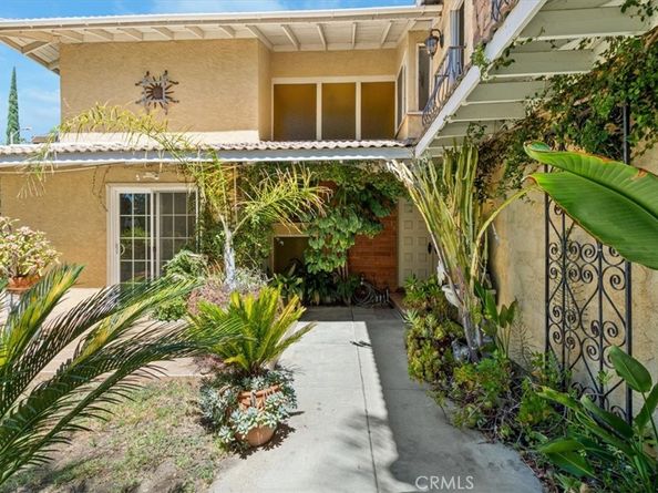 19259 Ludlow St., Porter Ranch CA 91326