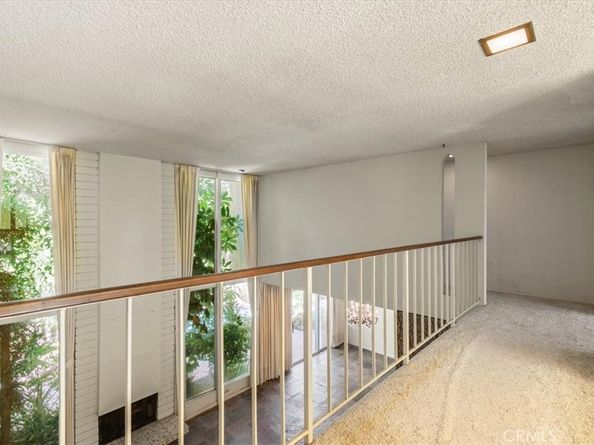 19259 Ludlow St., Porter Ranch CA 91326