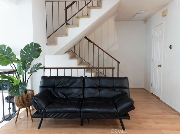 21241 Lassen Street 1, Chatsworth CA 91311
