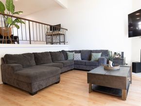 21241 Lassen Street 1, Chatsworth CA 91311