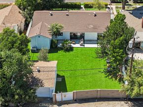 8400 Chimineas Avenue, Northridge CA 91325