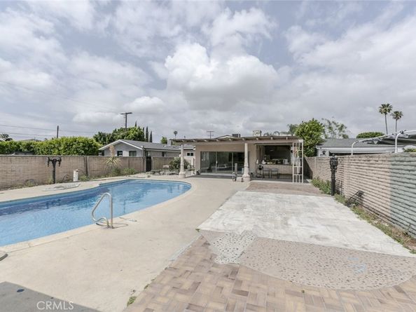 7737 Ethel Avenue, North Hollywood CA 91605