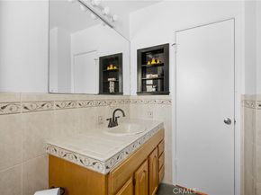 6818 Varna Avenue, Valley Glen CA 91405