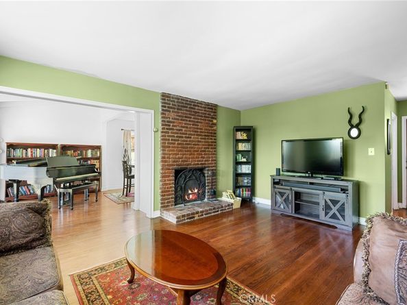 6818 Varna Avenue, Valley Glen CA 91405