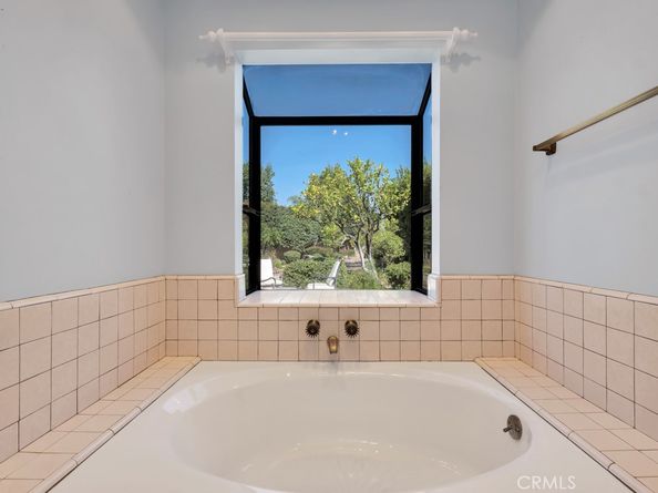 22511 Ballinger Street, Chatsworth CA 91311