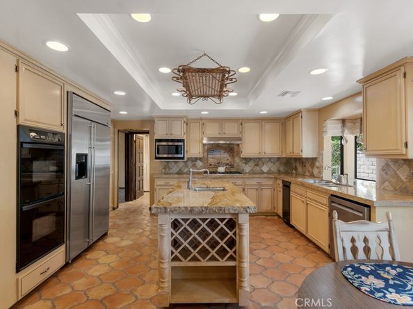 22511 Ballinger Street, Chatsworth CA 91311