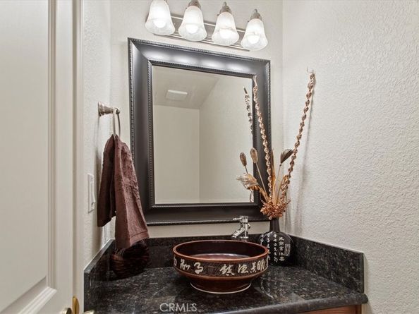 7230 Kelvin Avenue 6, Winnetka CA 91306