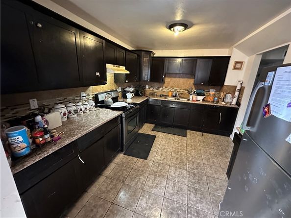 9121 Orchard, Los Angeles CA 90044