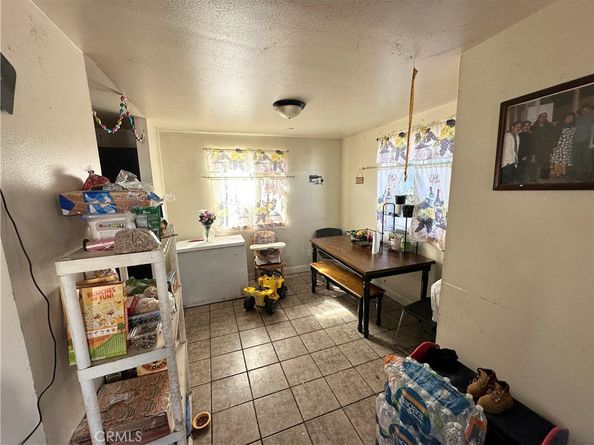 9121 Orchard, Los Angeles CA 90044