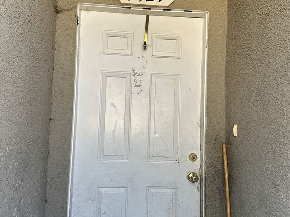 9121 Orchard, Los Angeles CA 90044