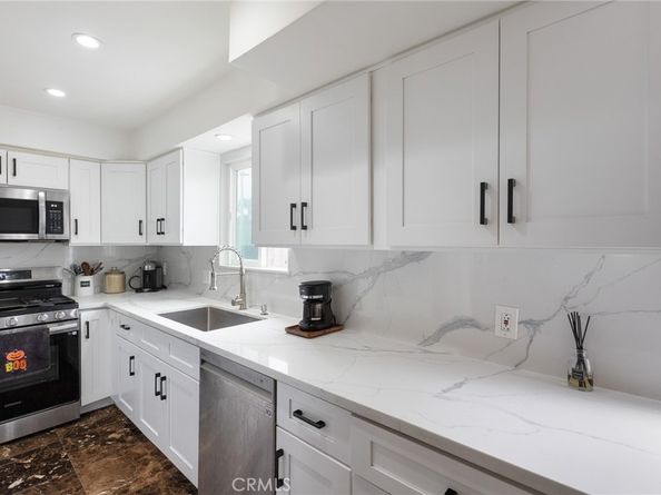 19774 Cambridge Lane, Huntington Beach CA 92646