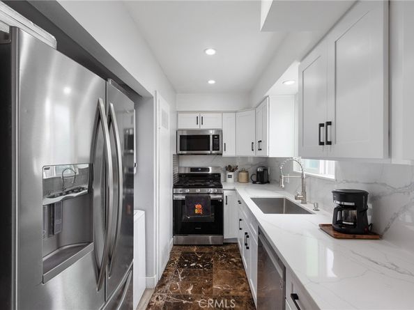 19774 Cambridge Lane, Huntington Beach CA 92646