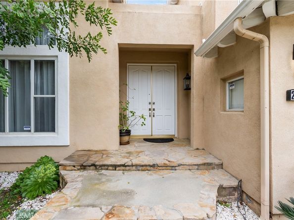 24310 Belford, West Hills CA 91307