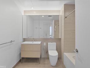 877 Francisco Street 3102, Los Angeles CA 90017