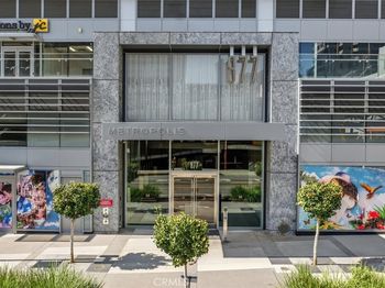 877 Francisco Street
