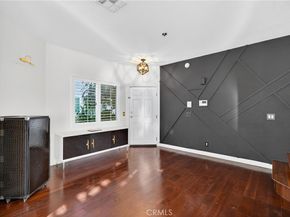 7236 Amigo 113, Reseda CA 91335