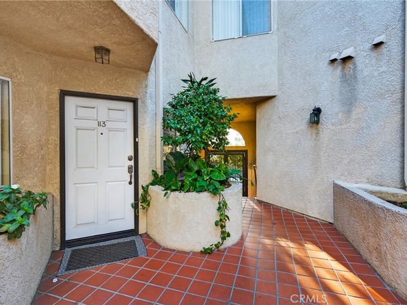 7236 Amigo 113, Reseda CA 91335