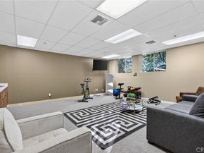 7236 Amigo 113, Reseda CA 91335
