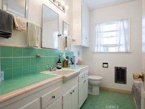 3735 Arbolada, Los Angeles CA 90027