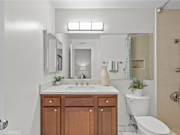 10521 Lakeside Drive S I, Garden Grove CA 92840