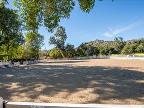 22050 Tulsa, Chatsworth CA 91311