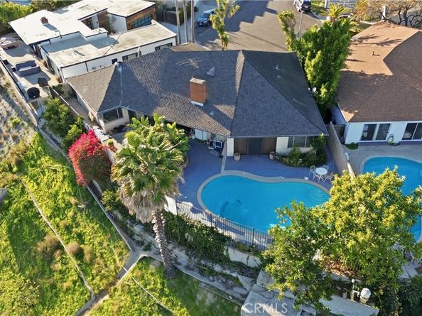 4400 Don Zarembo, Baldwin Hills CA 90008