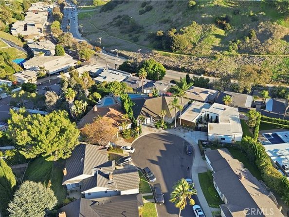 4400 Don Zarembo, Baldwin Hills CA 90008