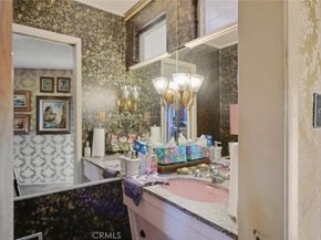 4400 Don Zarembo, Baldwin Hills CA 90008