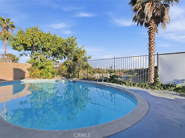 4400 Don Zarembo, Baldwin Hills CA 90008