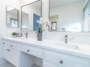 6716 Clybourn, North Hollywood CA 91606