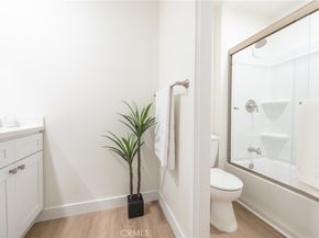 6716 Clybourn, North Hollywood CA 91606