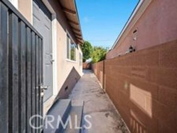 7736 Bellaire Avenue, North Hollywood CA 91605