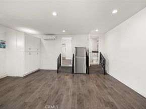 7736 Bellaire Avenue, North Hollywood CA 91605