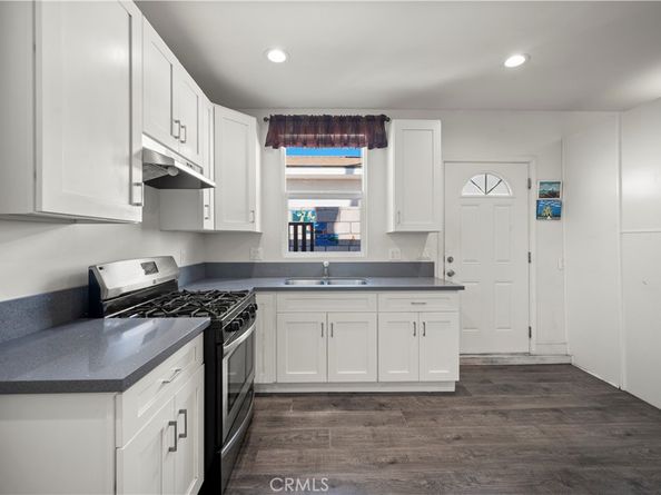 7736 Bellaire Avenue, North Hollywood CA 91605