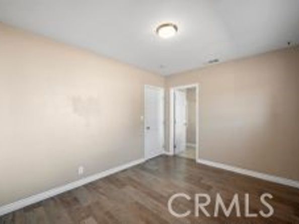 7736 Bellaire Avenue, North Hollywood CA 91605