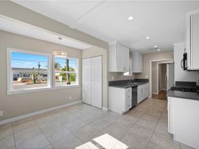 7736 Bellaire Avenue, North Hollywood CA 91605