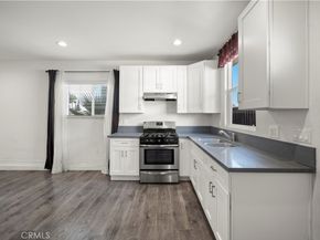 7736 Bellaire Avenue, North Hollywood CA 91605