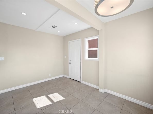 7736 Bellaire Avenue, North Hollywood CA 91605