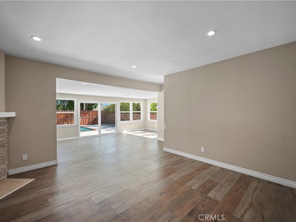 7736 Bellaire Avenue, North Hollywood CA 91605