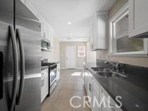 7736 Bellaire Avenue, North Hollywood CA 91605