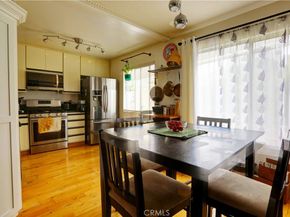 7702 Via Napoli 66, Burbank CA 91504