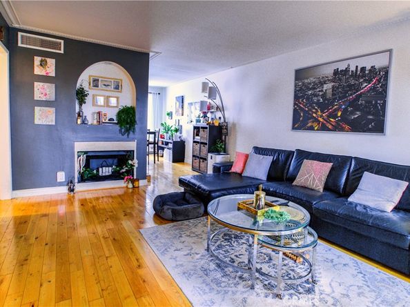 7702 Via Napoli 66, Burbank CA 91504