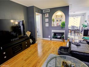 7702 Via Napoli 66, Burbank CA 91504