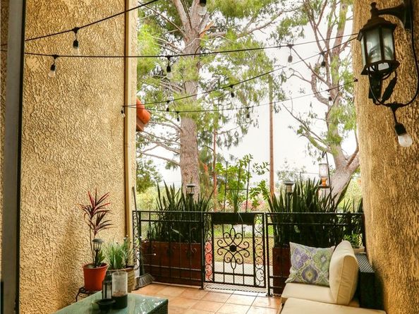 7702 Via Napoli 66, Burbank CA 91504