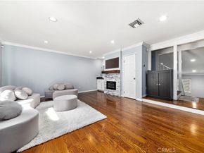 18631 Collins Street 10, Tarzana CA 91356