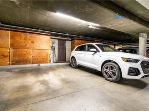 18631 Collins Street 10, Tarzana CA 91356