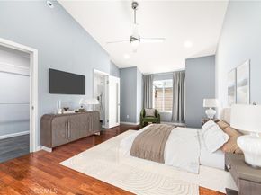 18631 Collins Street 10, Tarzana CA 91356