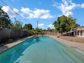 8383 Paso Robles Avenue, Sherwood Forest CA 91325